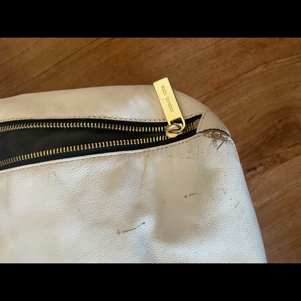 Michael Kors White Genuine Leather Purse - Picture 8 of 10